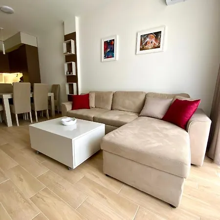 E3 Daire Budva